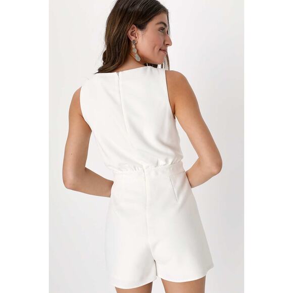 NWT Lulus Rooftop Bar White Sleeveless Faux-Wrap Belted Skort Romper Chic Size M - Picture 3 of 9